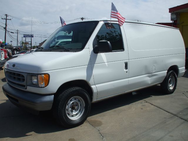 2002 Ford Econoline 328 Ci