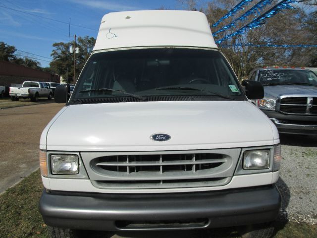 2002 Ford Econoline 2.5 S Model