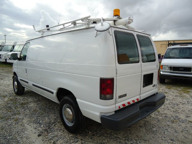 2002 Ford Econoline CREW XLT