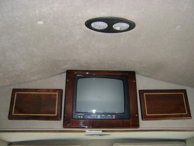 2002 Ford Econoline 4dr Sdn I4