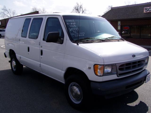 2002 Ford Econoline CREW XLT