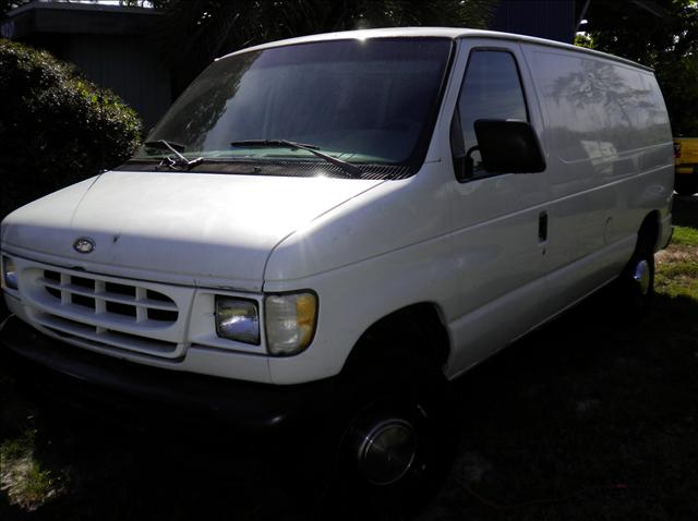 2002 Ford Econoline Base