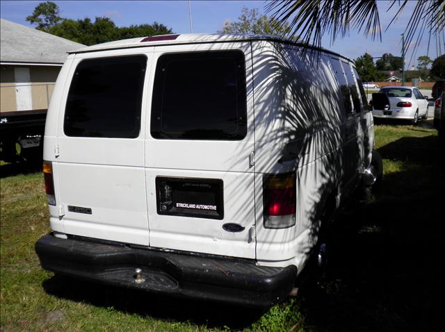 2002 Ford Econoline Base