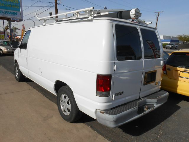 2002 Ford Econoline 328 Ci