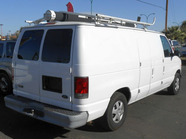 2002 Ford Econoline 328 Ci