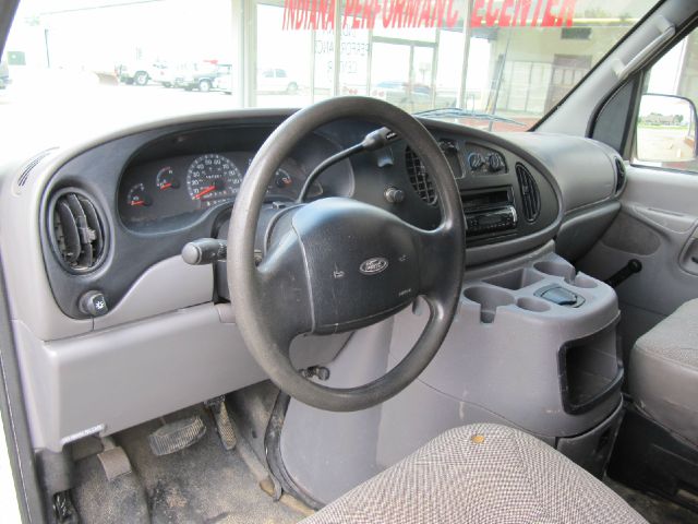 2002 Ford Econoline 328 Ci