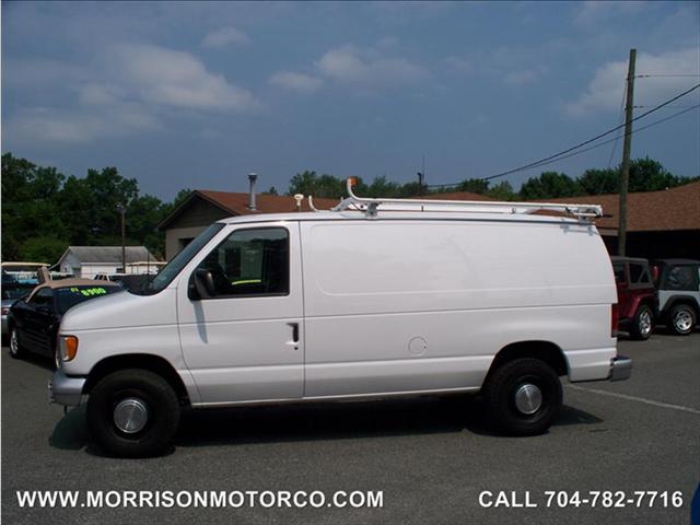 2002 Ford Econoline Base