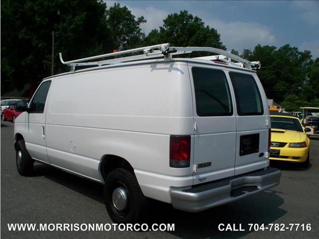 2002 Ford Econoline Base