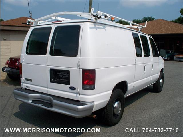 2002 Ford Econoline Base