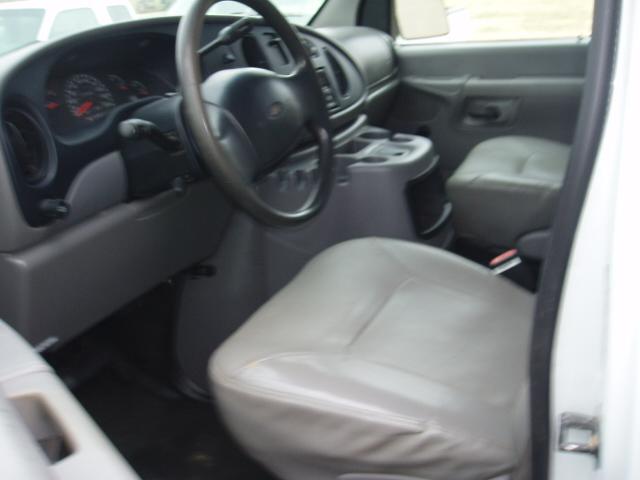 2002 Ford Econoline Base