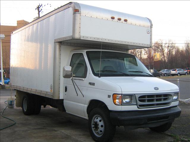 2002 Ford Econoline Base