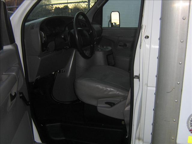 2002 Ford Econoline Base