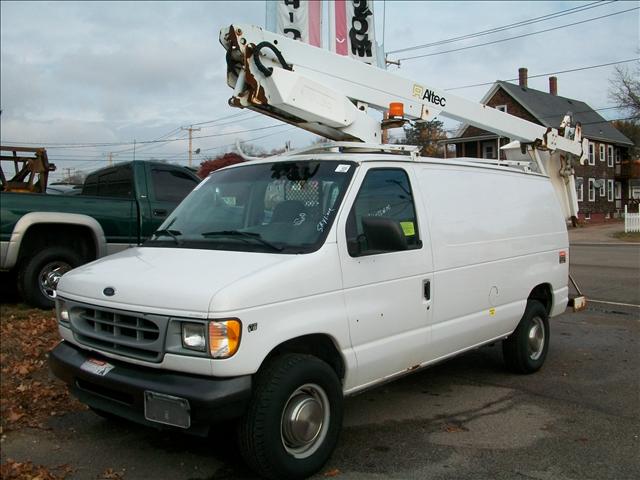 2002 Ford Econoline Base