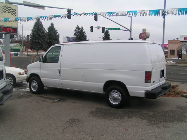 2002 Ford Econoline 328 Ci