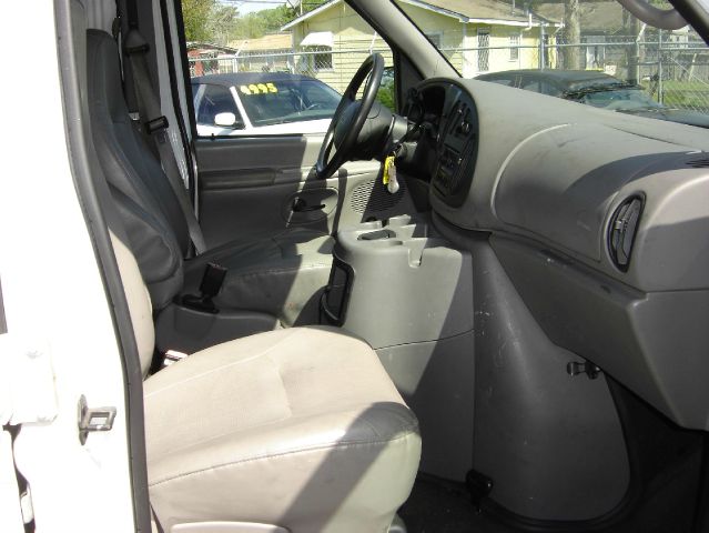 2002 Ford Econoline Unknown
