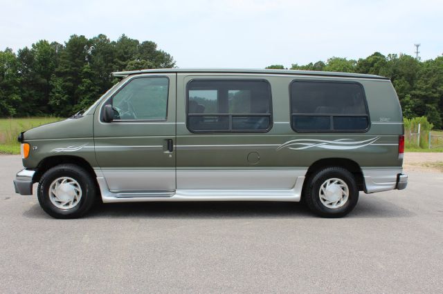 2002 Ford Econoline 328 Ci