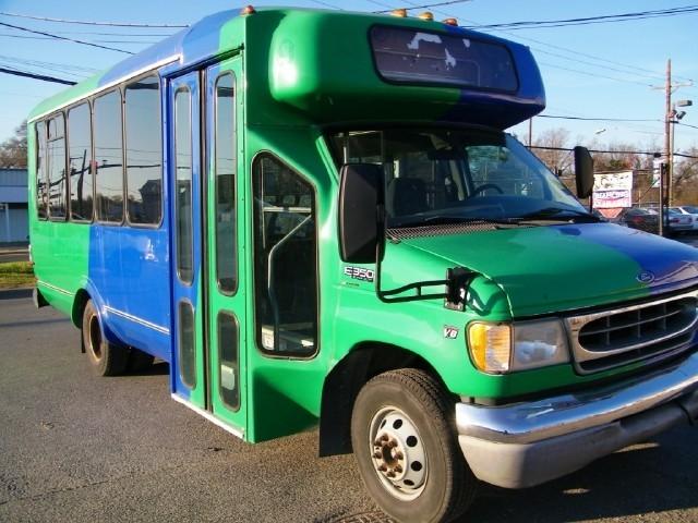 2002 Ford Econoline Unknown