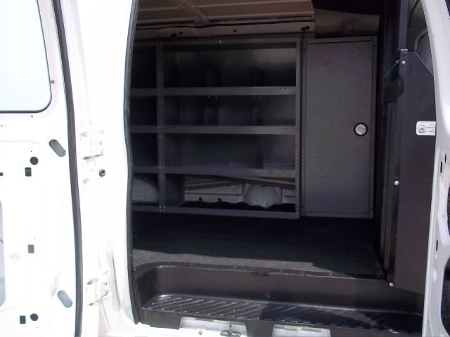 2003 Ford Econoline SE Truck