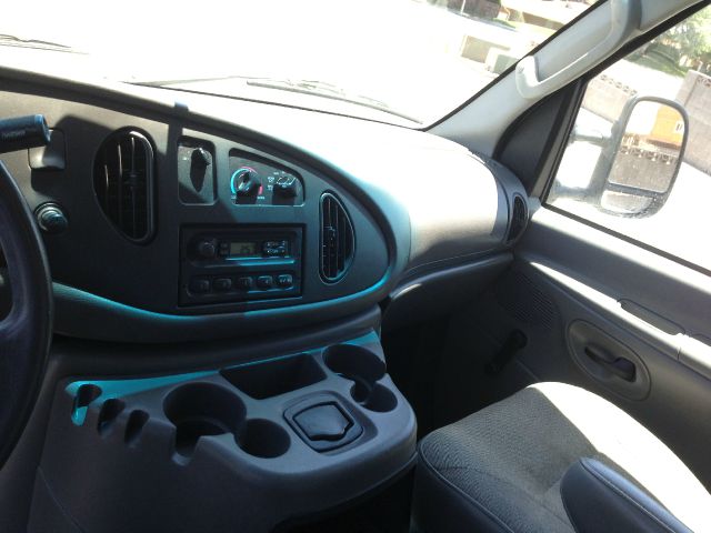 2003 Ford Econoline Navigation W/premium Pk.plus