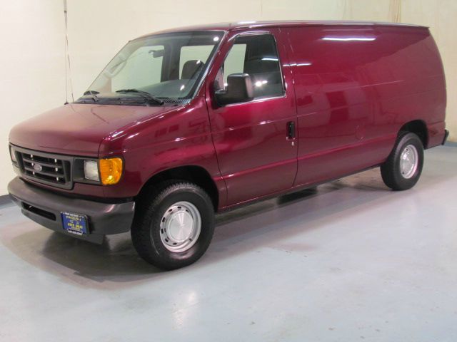 2003 Ford Econoline SE Truck
