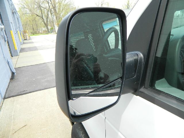 2003 Ford Econoline SE Truck