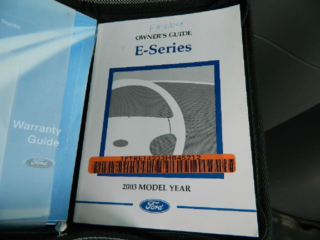 2003 Ford Econoline SE Truck