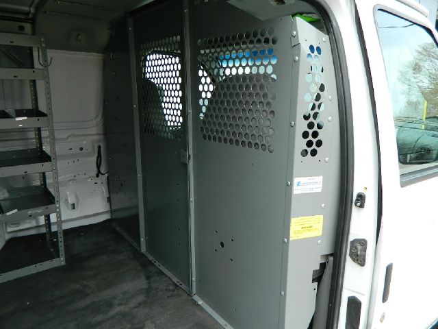 2003 Ford Econoline SE Truck