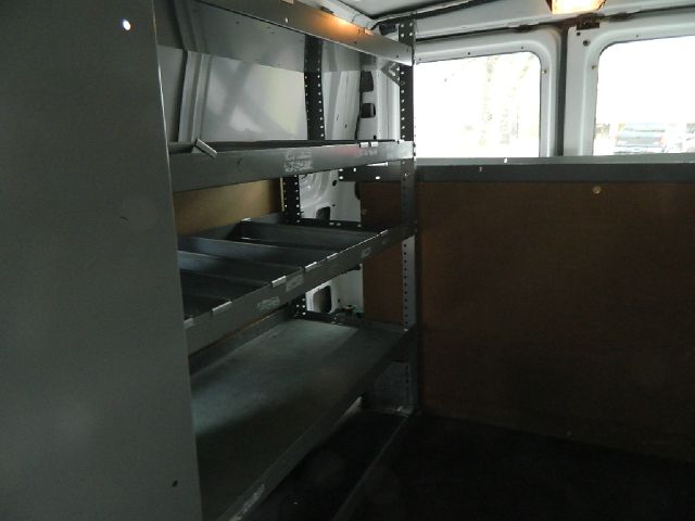 2003 Ford Econoline SE Truck