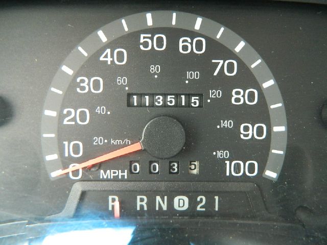 2003 Ford Econoline SE Truck