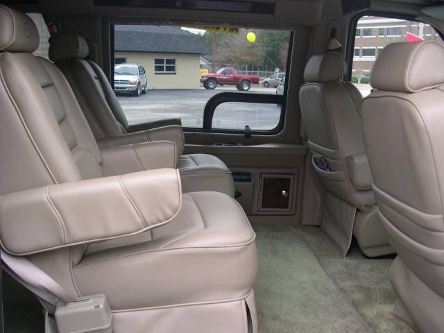 2003 Ford Econoline 4dr 4WD SLE Commercial