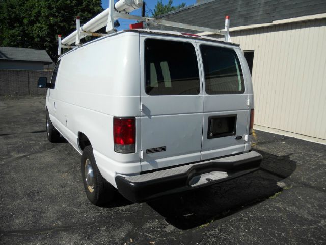 2003 Ford Econoline CREW XLT