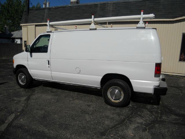 2003 Ford Econoline CREW XLT