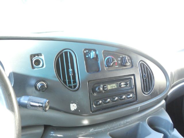 2003 Ford Econoline CREW XLT