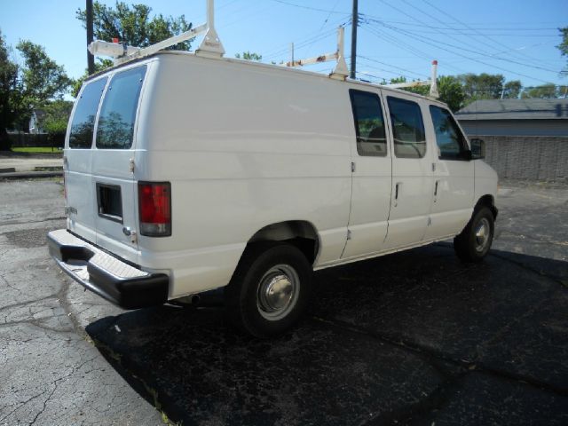 2003 Ford Econoline CREW XLT