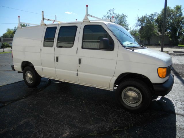 2003 Ford Econoline CREW XLT