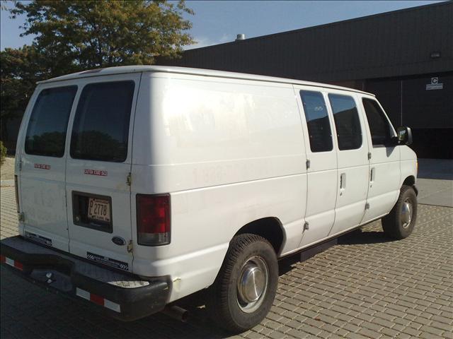 2003 Ford Econoline Base