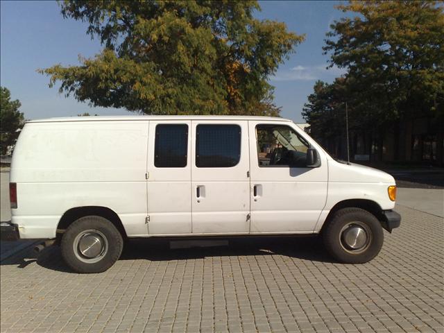 2003 Ford Econoline Base