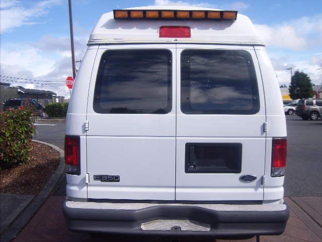2003 Ford Econoline Unknown