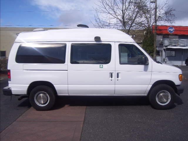 2003 Ford Econoline Unknown