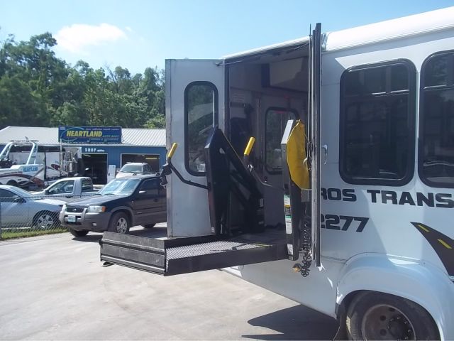 2003 Ford Econoline GT Deluxe Bullitt
