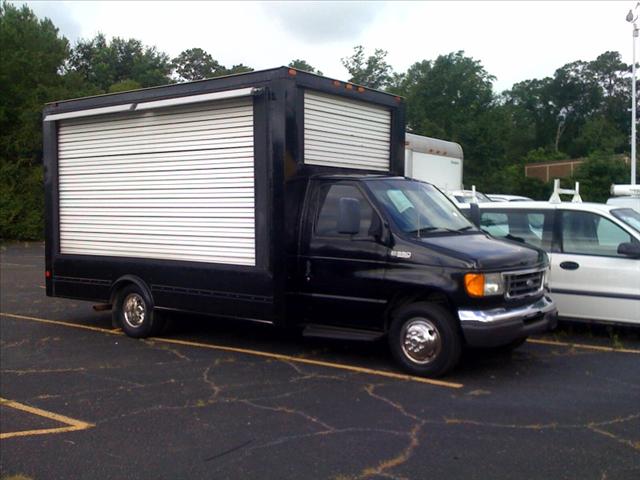2003 Ford Econoline SE Sport