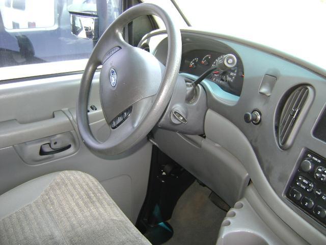 2003 Ford Econoline SE Sport