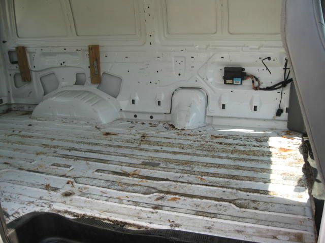 2003 Ford Econoline SE Truck