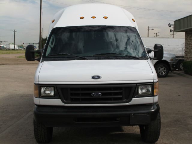 2004 Ford Econoline GT Deluxe Bullitt