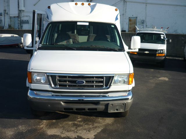 2004 Ford Econoline GT Deluxe Bullitt