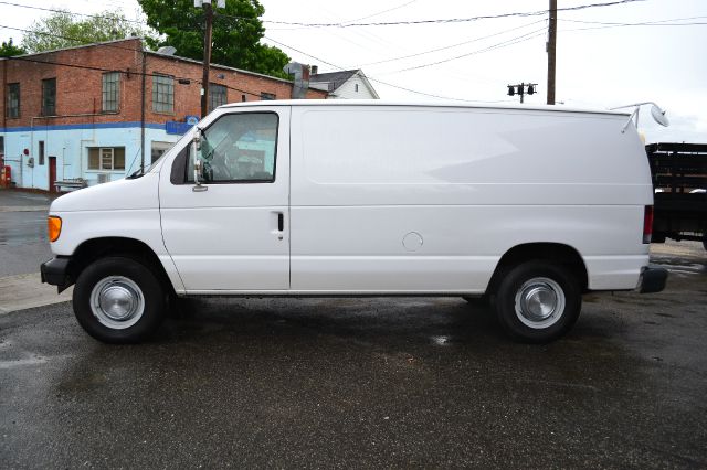 2004 Ford Econoline Awd-turbo