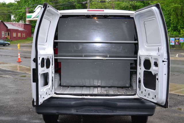 2004 Ford Econoline Awd-turbo