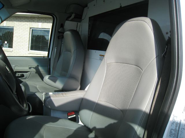 2004 Ford Econoline Awd-turbo