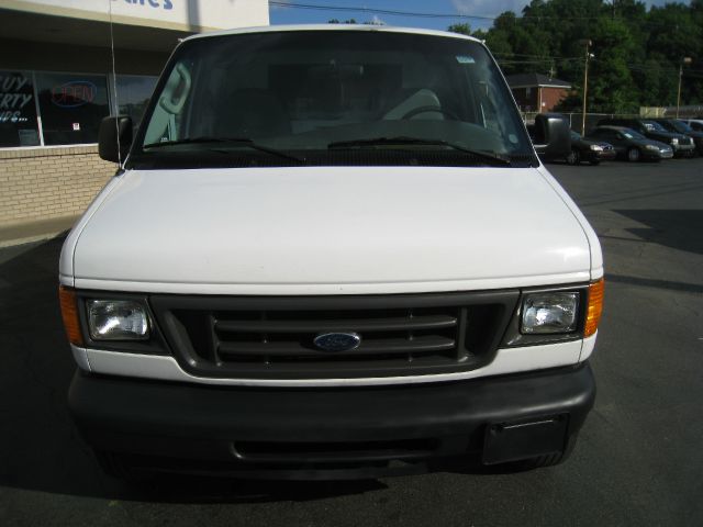 2004 Ford Econoline Awd-turbo