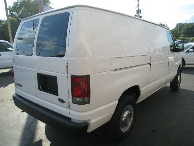 2004 Ford Econoline Awd-turbo